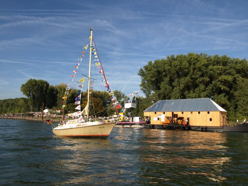 Rekonstruktion einer historischen Schiffsmühle in Ginsheim